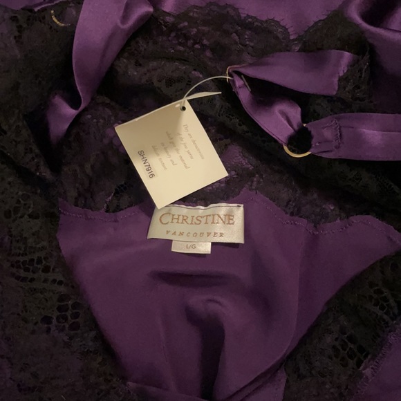 Christine. Size Large. Purple silk gown. - Picture 7 of 7